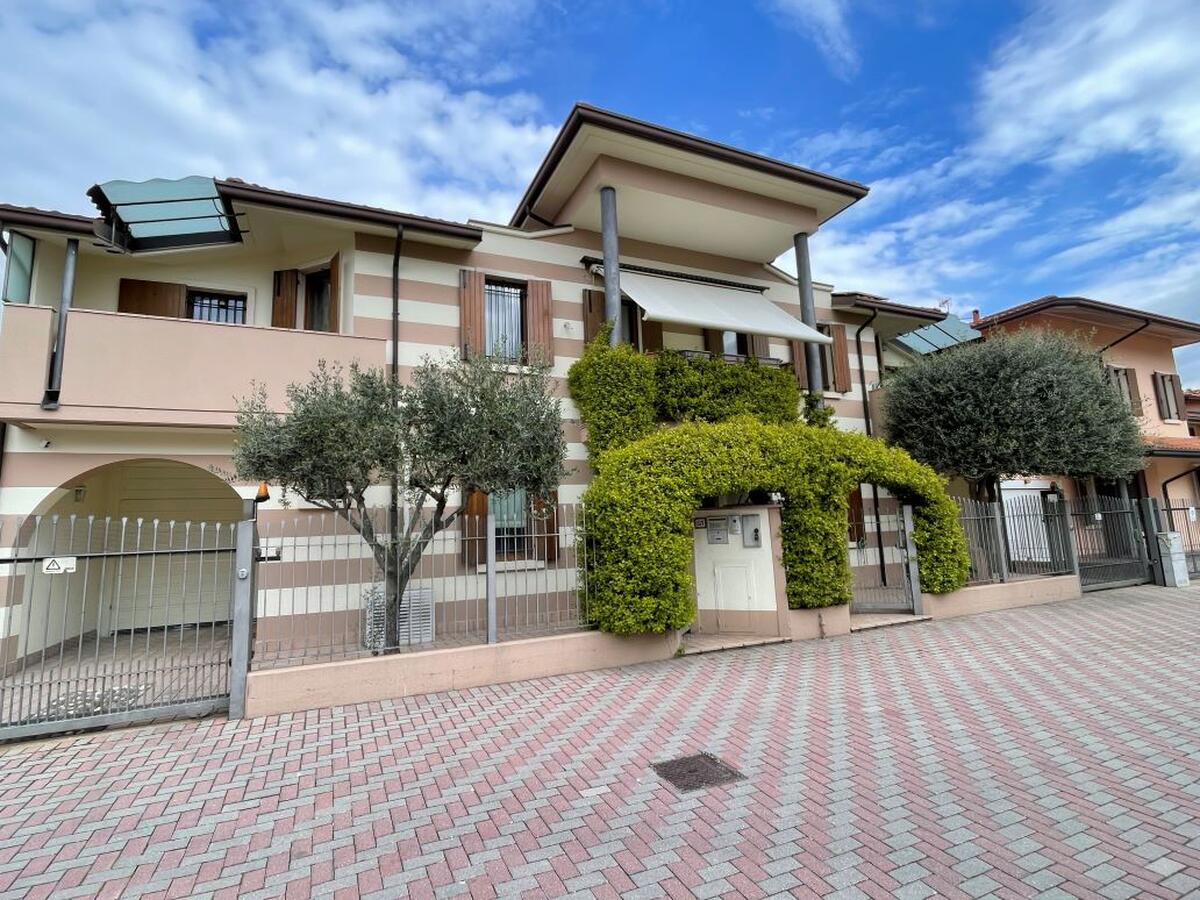 Villa Residenziali in vendita - 24