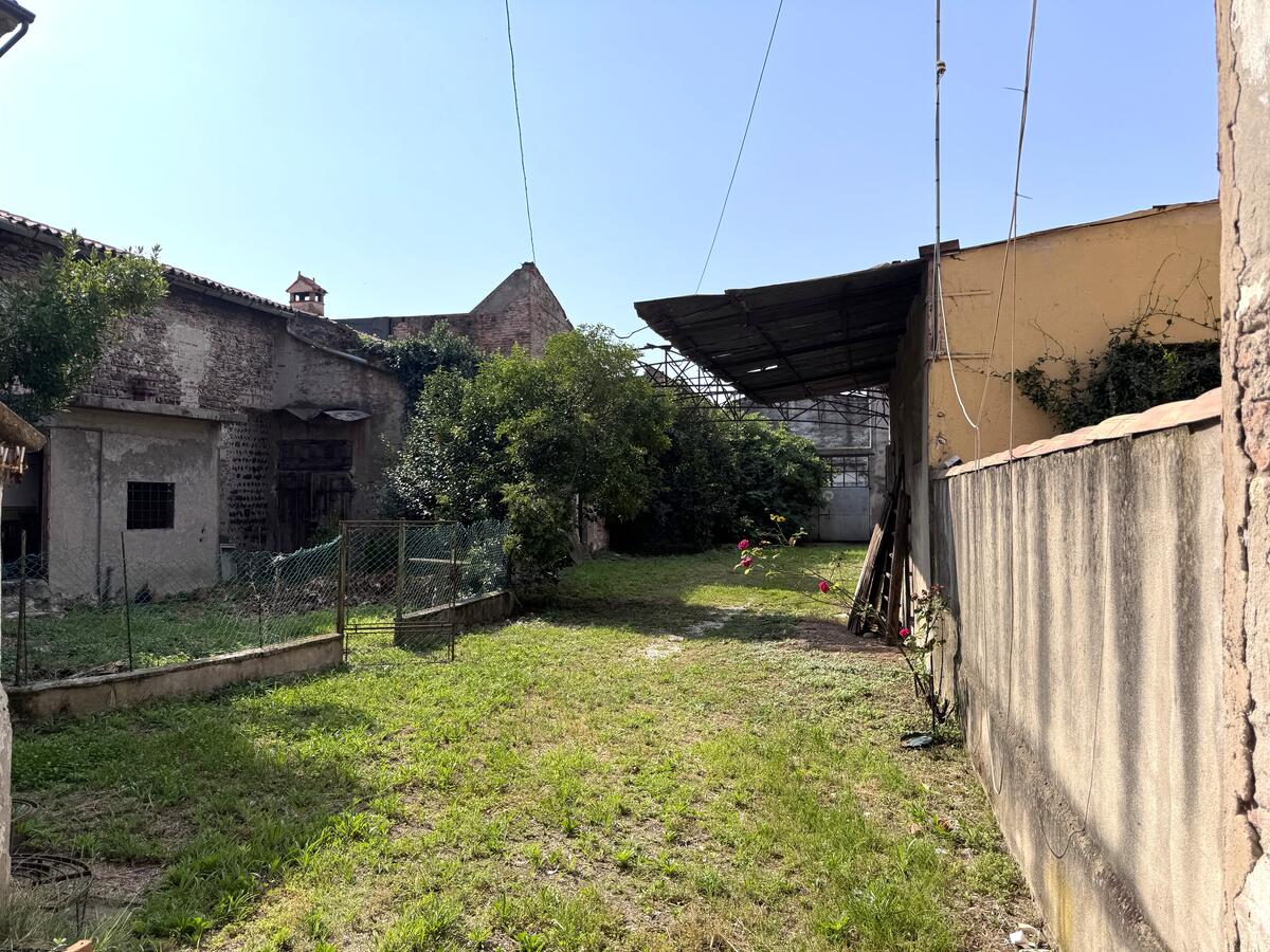 Rustico / Casale Residenziali in vendita - 34