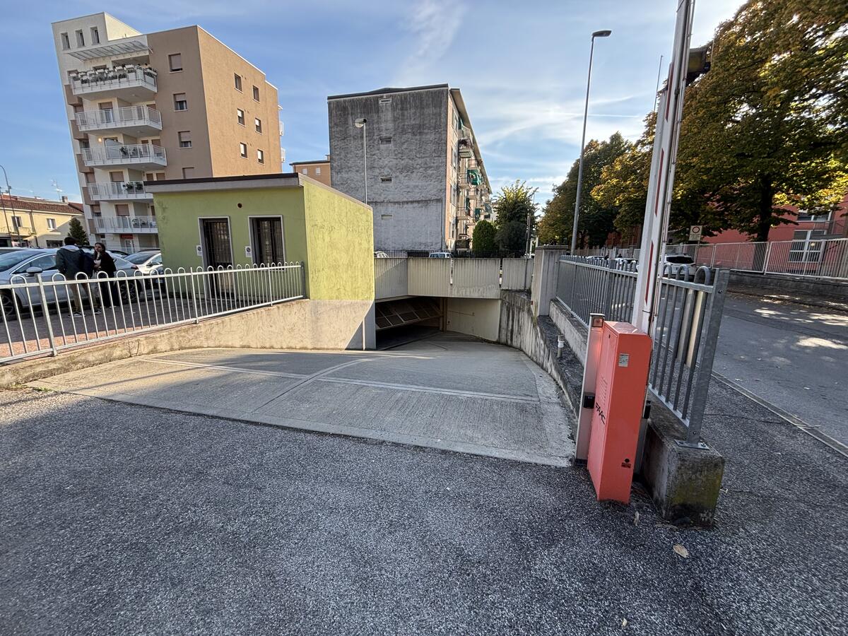 Garage Residenziali in vendita - 5