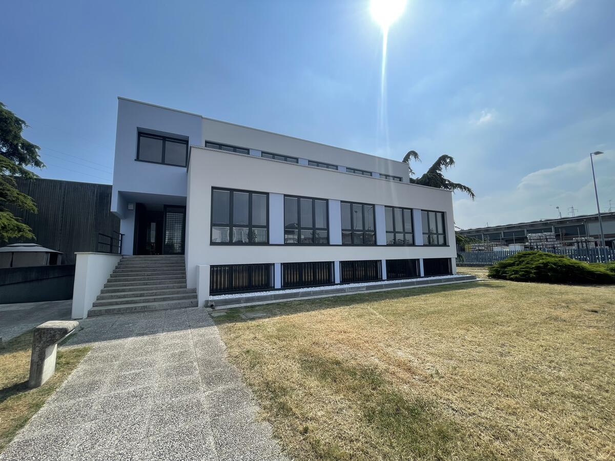 Ufficio Commerciali In affitto - 1