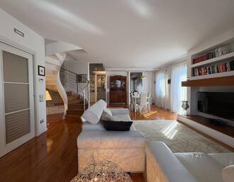Appartamento Duplex  in  Vendita
